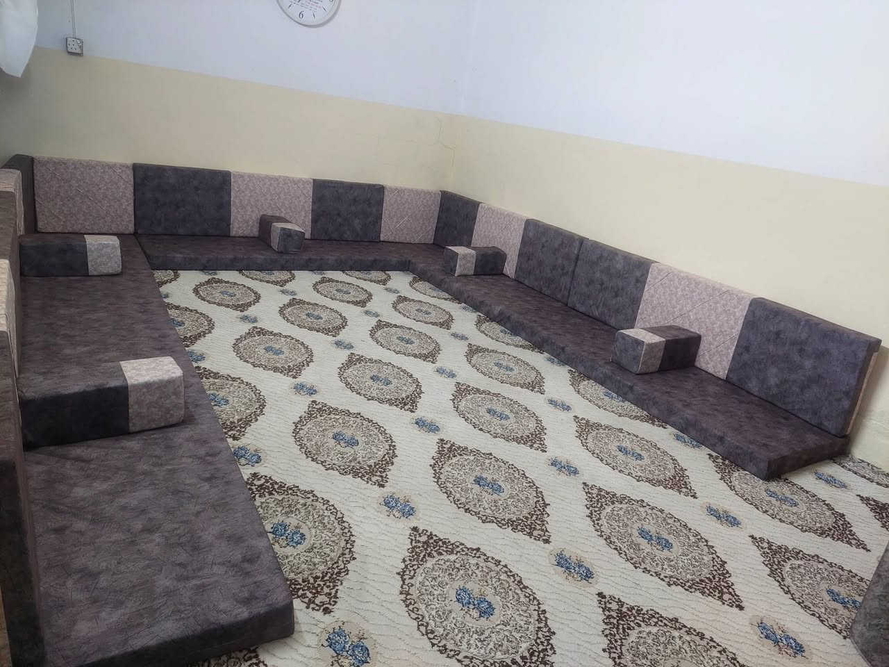 مد عربي للبيع في اربيل سماكة ١٠ سم ضغط تواصل واتس او خاص***********
