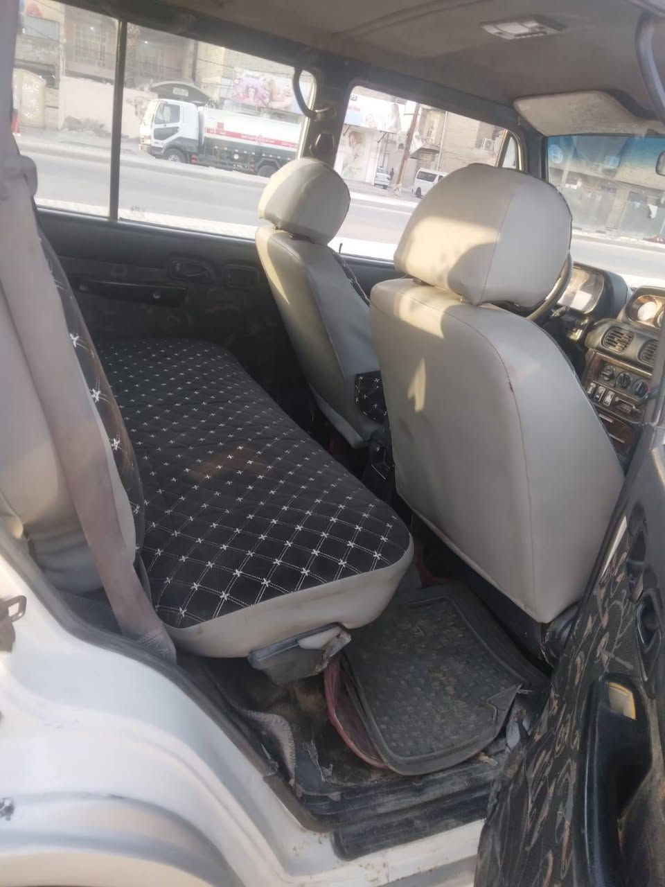 السلام عليكم ورحمه الله من رخصه الادمن المحترم قال اوبر للبيع موديل 2001 مكان السيارهدخير السياره خير من الله قشرها بلادي حداديه جديده مكينه بلاديه سياره جديده خير من الله ما مشتغله عبريه صدر جديد حداديه مكينه جير مكانها بغداد مدينه الصدر سعرها 60 وبيها مجال بسيط حق الجيه هذا رقم صاحب السياره اني مكلف***********
