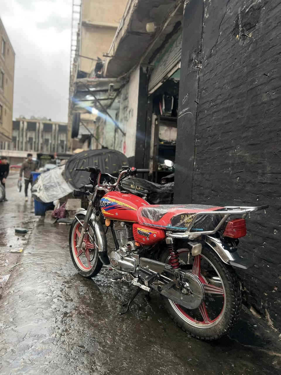 ماطور نوعية PART 200 
موديل 2017 نظيف جدا ومرتب 
ما ناقص برغي ساعة اكتروني 
كهربائي كلو شغال 
منفيس اصلي 
السعر (340)$ بيها مجال بسيط 
للتواصل مع *********** واتساب او اتصال
