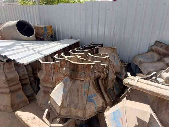 السلام عليكم دنك صب للبيع العدد ٥٠ قالب + توج العدد ٤٠ العنوان النجف الاشرف حي ميسان قرب سكلة الكرعاوي شارع الزوار تلفوني ***********
