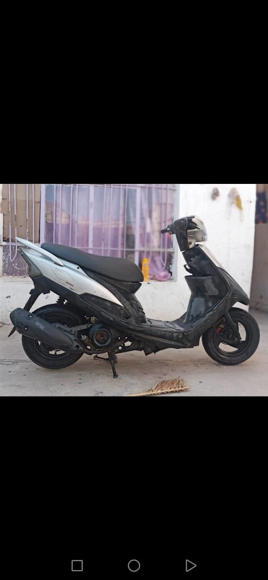 سلام عليكم
ماكس عدله لبيع دراجه جديده صار 4تشهر من طالعه من حاويه.      دراجه بوشه 49 ونكره سلف بكل وقت 
وبيه شلعه قويه دراجه حلوه 
سعره 950 وبيه مجال 
مكان سماوه رميثه حي شهداء 
رقم ***********..؟
