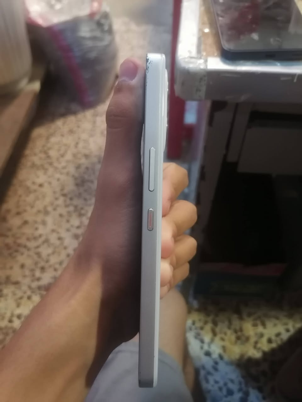السلام عليكم
بوفا 7 الترا 5g

ذاكرة 256
رام 12+12
120 فريم كل الألعاب
جهاز نضافه حلوه حيل شاصي شي قليل جدآ متضرر
سعر 375 وبي مجال
***********
