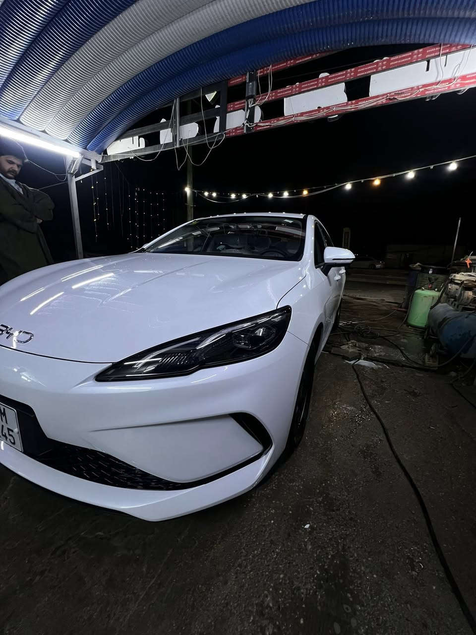 سلام عليكم هسه دكيت رقم ابيعلك مرقم بغداد باسمي وشرط مكاتبه مروري سيل 05 فقط السعر اليوم 19 مليون واحتمال تصعد هذا السوك يحكم رقم تيلفوني ***********
