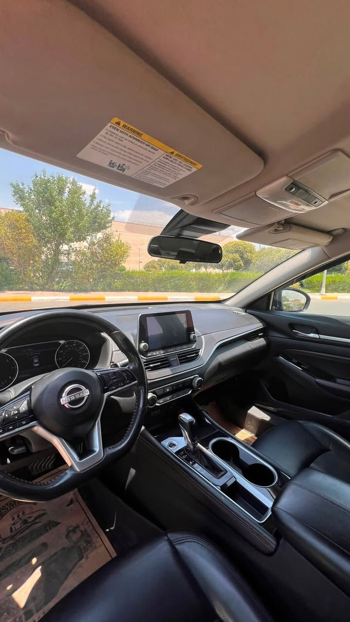 للبيع التيما SR    2023
السعر 142 بي مجال بسيط 
*********** 
الون ازرق 
ماشيه 170 الف KM 
فول ماعدى سلايت 
5 بصمات 
رادار 360 درجة 
ويل كروم SR بلادي 
تايرات شركة 
رادار جانبي خلفي 
حجر بلادي 
شفتات ستيرن 
تثبيت سرعه 
شاشه لمس 
تحكم ستيرن 
تبريد ثلج 
كشن جلد +كهرباء 
ضرر السياره فقط قطعتين بجم كبس  
رقم اربيل جديد سنويه 2030
