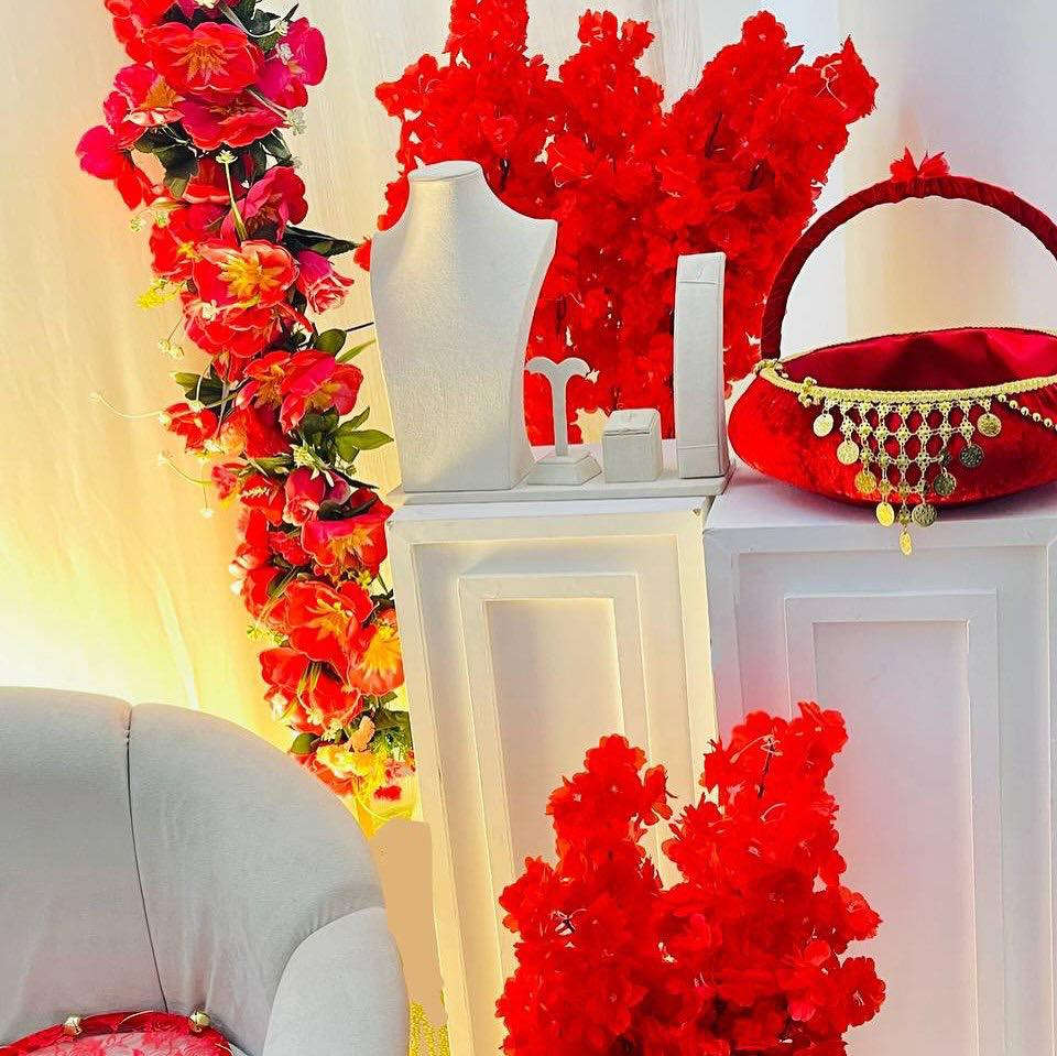 كوشات للبيع مكاني ناصريه السعر خاص واتساب ***********
