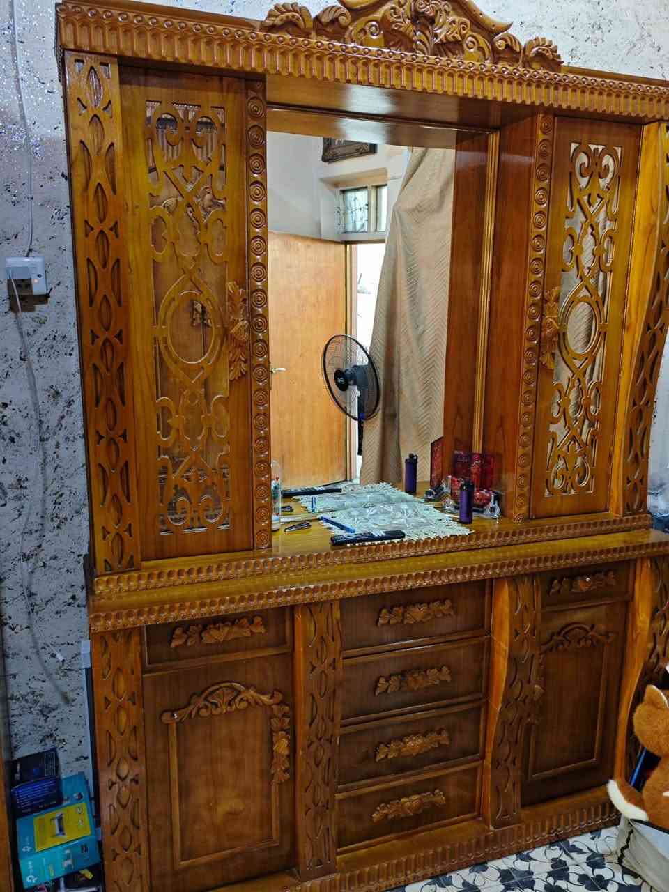 غرفة نوم للبيع خشب صاج داخل خارج
السعر مليون ونص 
العنوان الموصل 
رقم الواتس ***********

