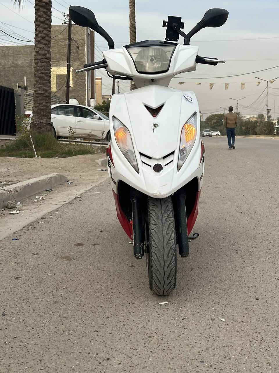 سلام عليكم جيتي أر للبيع فقط بدون مراوس الدراجه كلش نضيفه محرك مامفتوح خرسه الدراجه سعره 950 وبيه مجال مكاني بغداد الغزاليه  رقم ***********
