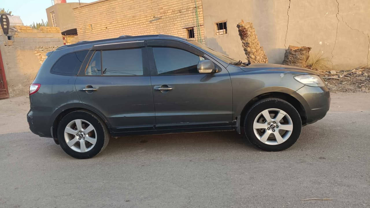السلام عليكم سنتافي 2008خليجي 6سلندر مكينه وكير جديد 1/1عدا البصمه مكاني السماوه قضاء الرميثه 
*********** Singapore

