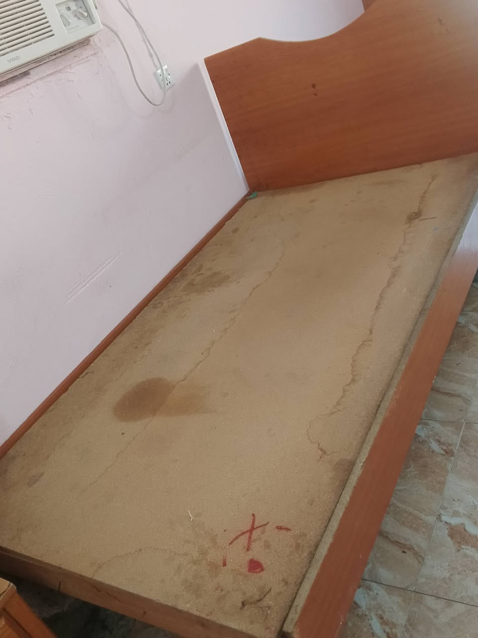 اغراض مستعملة للبيع 
معرض وجرابي اثنين
ومجرات ثلاثه 
للتواصل  ***********
