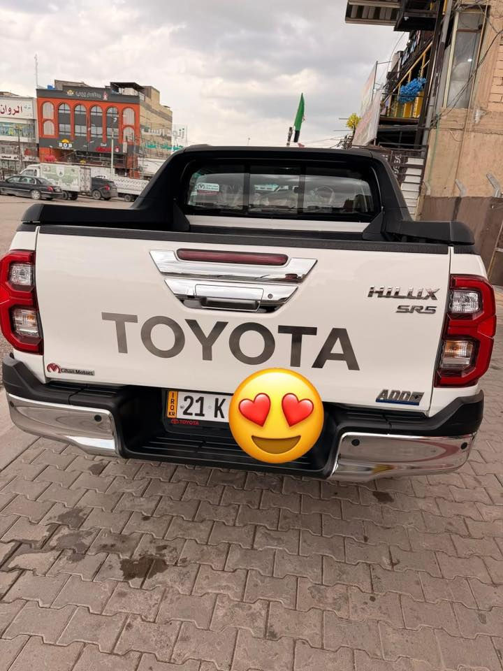 السلام عليكم سعر مناسب 
تويوتا هايلوكس تي آر دي ساز إم الضمان موديل 2025  ماشيه ٧ ألف 
6سلندر  فول مواصفات كشنات تبريد رادارات جديده كارتون بيه ملاحضه بسيطه جدا  رقم سليمانية 
مكان ديالى مقدادية بيع مستعجل لظرف طارئ 
للاتصال ***********
