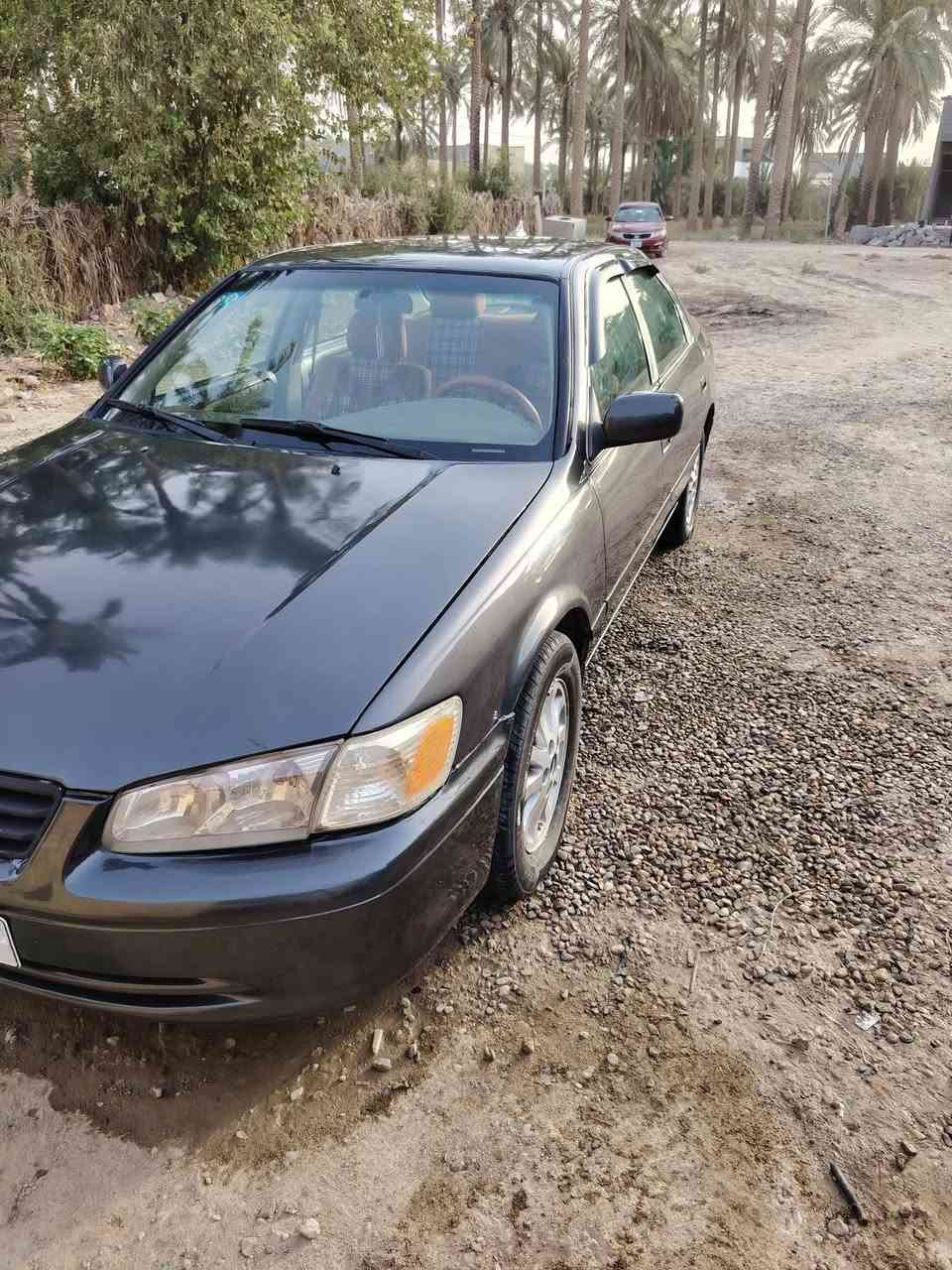 السلام عليكم 
كامري موديل ٢٠٠٠ صبغ عام تخم تاير جديد صدر امامي خلفي جديد باتري جديد 
سعر ٦٦ وبيها مجال مكاني حي الجهاد 
***********
