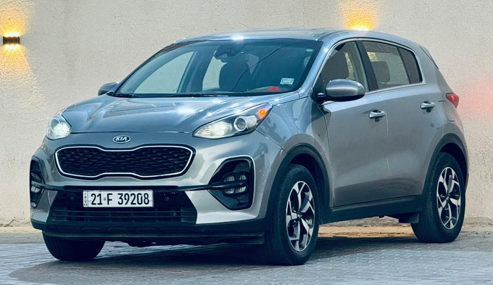 كيا سبورتج 2021 رقم سليمانية  تحويل او وكالة مضمونة وارد امريكي صور الحادث مرفقة مع الصور بدون ايرباك 
المواصفات : محرك 2400 / شاشة / رادار تعديل مسار / رادار اوتو بريك / كامرة دوارة / لايت LED / قطعتين تبريد / مانع انزلاق / مود درايف / تحكم ستيرن / كروس سرعة / شاشة اعطال / بلوتوث / اواكس /
مكانها بغداد 
***********
178 وبيها مجال للشراي
