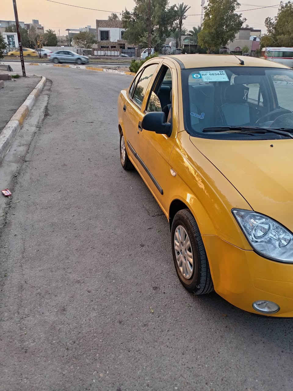 سلام عليكم طيبه موديل ٢٠١٦ كير مكينه جديد بدون تنقيص او تبخير تبريد شغال تخم تاير باتري جديد بيه صبغ الهلاة ونص الباب الصدر فقط بدون اي حادث سنويه ٢٩ رقم بغداد نكليزيه مصفر غرامات العنوان بغداد البياع بشرط تحويل وعقد سعر ٣٩ بي مجال ***********
