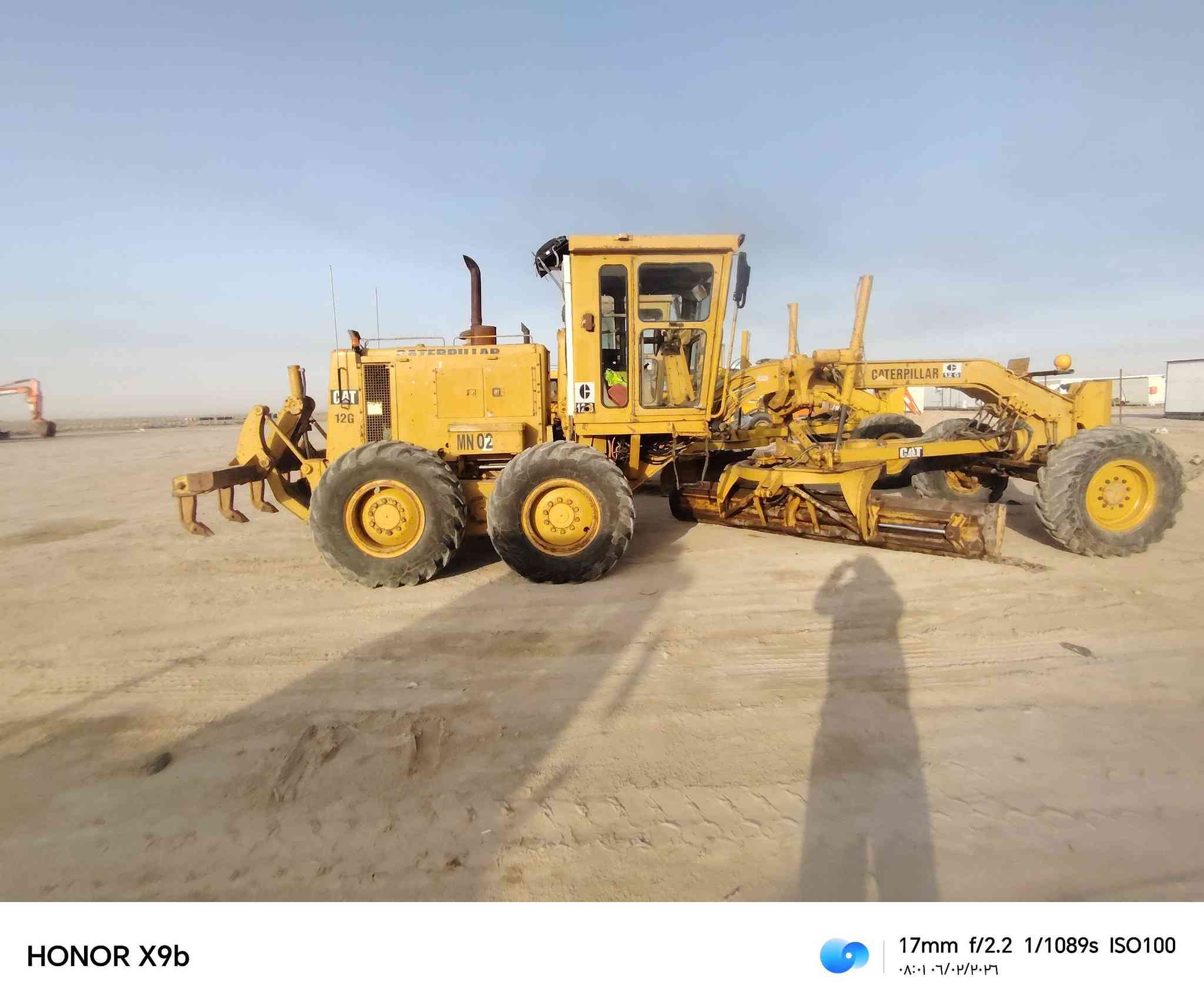 كريدر لبيع مكفوله كفالة عام السعر 650        ٪. ***********.    موديل 93
