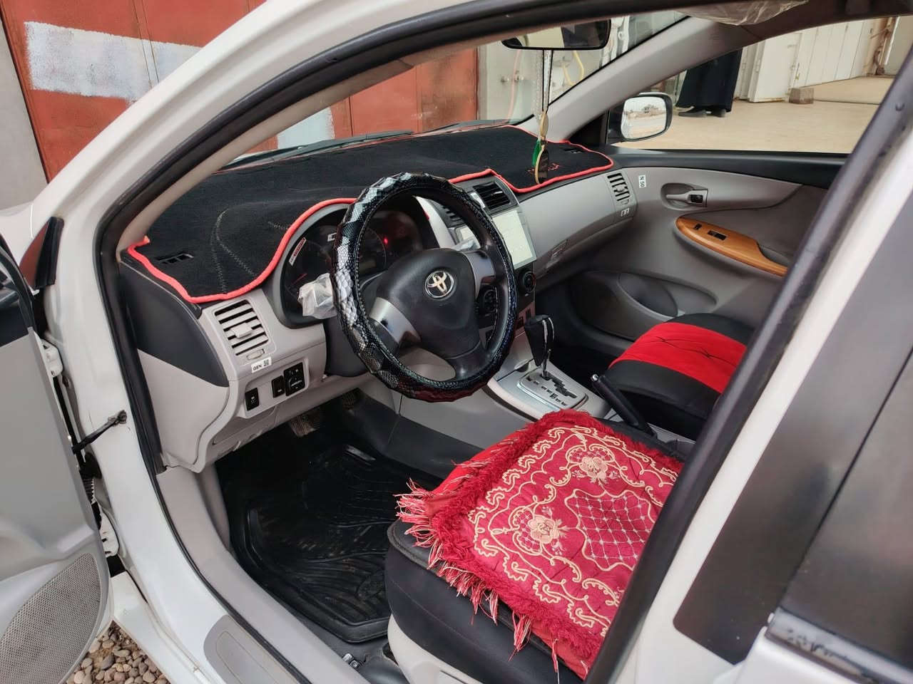 كورلا 2011 أمريكي للبيع 
سيارة مال جناي وحلوة حيل رقم سليمانيه السنوية تنتهي شهر ال12 القادم لون ابيضّ بأسمي تحويل ثاني يوم
تخم تاير جديد 
محرك جديد حيل ونشط شرط لا صرف ولا تبخير 
تبريد تدفئة كهربائيات كلها جديده وشغالة 
داخل السياره لونين ونظيف حيل السيارة احلى حتى من الصور
صدر جديد ونظيف السيارة ما ماشية طرق خارجيه قليل جدا
مال بيت فعلا وصور الضرر موجودة بالسونار مرفق مع الصور السعر 123 وبيها مجال شي بسيط 
الاتصال على الرقم ***********
