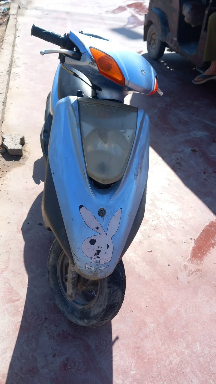 سلام عليك بريز. كابريتر  كفراتها. اصليه. بس مشخطه شغاله. سلف. هندر. مكينه ناعمه. كلجات اكسل جديدات  مكاني. بلديات. ***********
