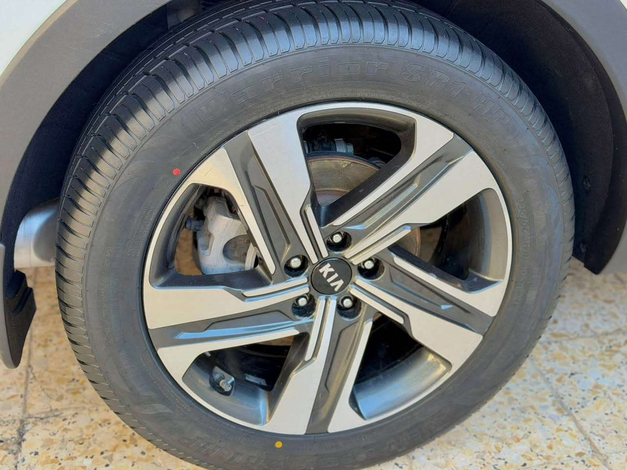 سورنتو 2021 خليجي كفاله عامه رقم اربيل تريد تحويل تريد وكاله حاضر 7راكب 6 سلندر باكيت سياره مال بيت ما متعوبه السعر 265 بيه مجال شراي يتصل *********** او *********** مكاني  البصره قضاء المدينه Singapore
