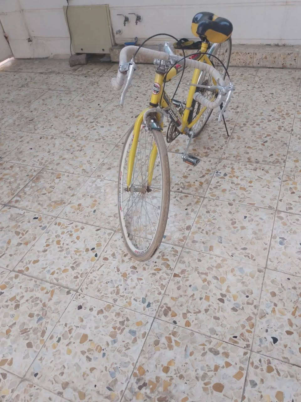 بايسكل سباق ٧٠٠ للبيع السعر ١٠٠ وبي مجال كركوك حي عدن بيع مستعجل عليه


**إذا كنت صاحب هذا الإعلان وتريد حذفه لأي سبب، رجاءا أرسل رسالة إلى الدعم الفني**