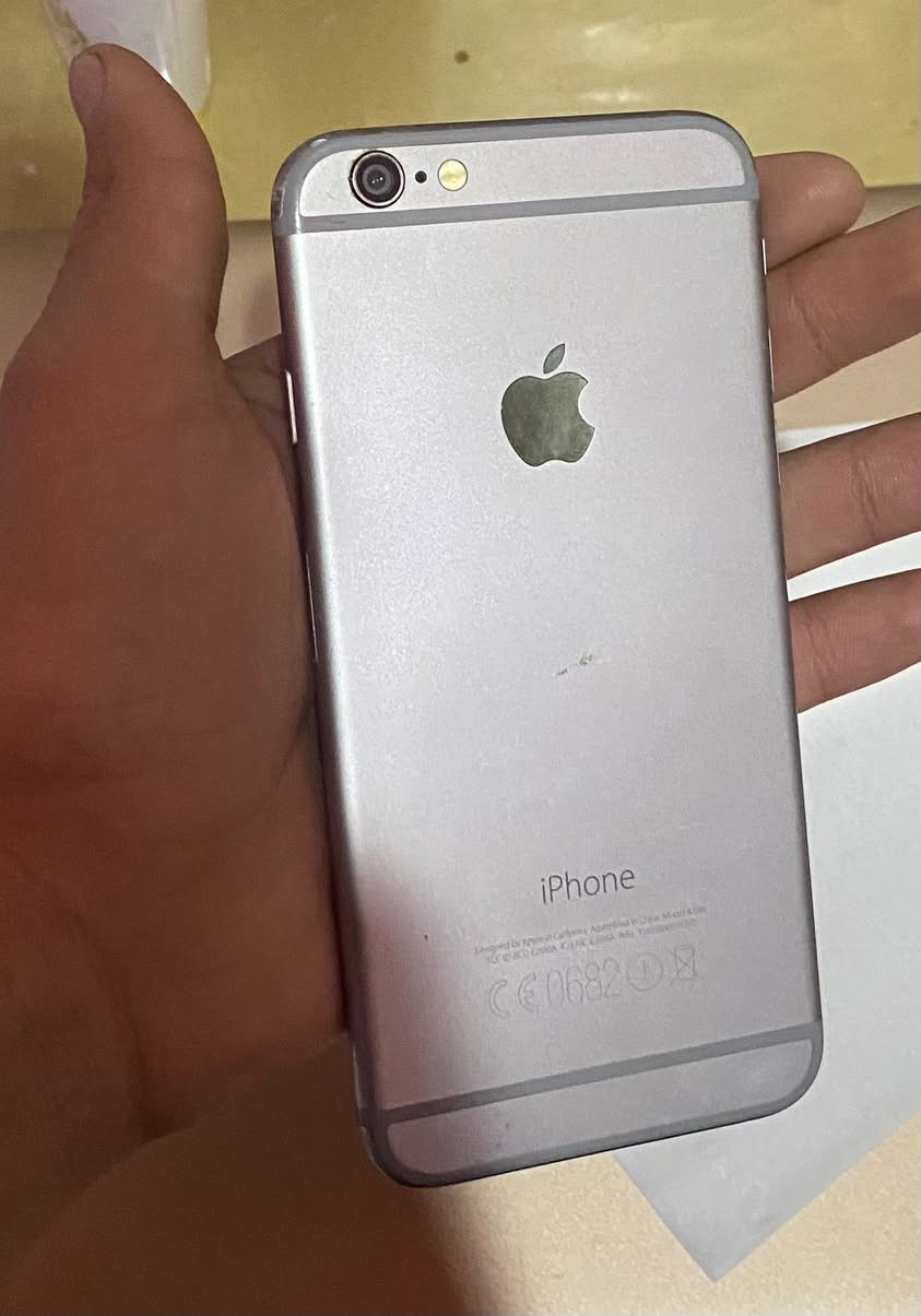 ايفون للييع طافي بس ما مكسور  صارله هواي سعره25 الف


**إذا كنت صاحب هذا الإعلان وتريد حذفه لأي سبب، رجاءا أرسل رسالة إلى الدعم الفني**