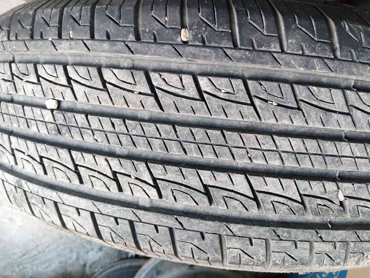 تاقم تایە و ویلی سەقەر بیلاد 200$
تاقم تایە ویلی سەقەر بیلاد شتێ زۆر نازدار و جوان
تایەکانی تاقمە لۆکە لە %100 جوانن بۆ گۆرینەوە 
لە سلێمانێم گۆرینەوە لەگەل هەموو جۆرە ویلی دەکەم
***********
***********
