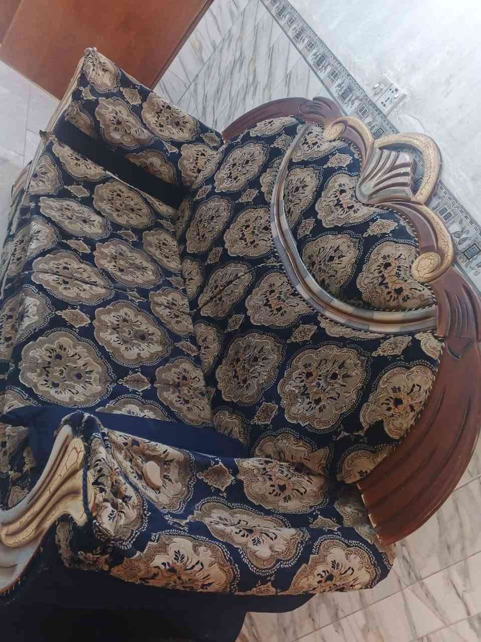 السلام عليكم تخم تسكام عشر مقاعد للبيع سعر 175 وبي مجال للاستفسار *********** // عنوان حله ورديه خارج
