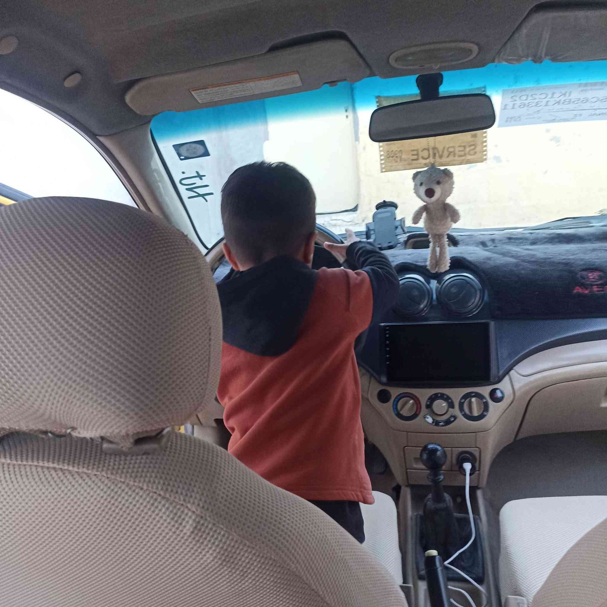 افيو استرا 10 سيارة غرامات صفر هيئة صفر شرط بيه جاملغ سايق معدل عل باردة بدون دواخل سعر 58 وبيها مجال قليل رقم موبايل واتساب ***********
