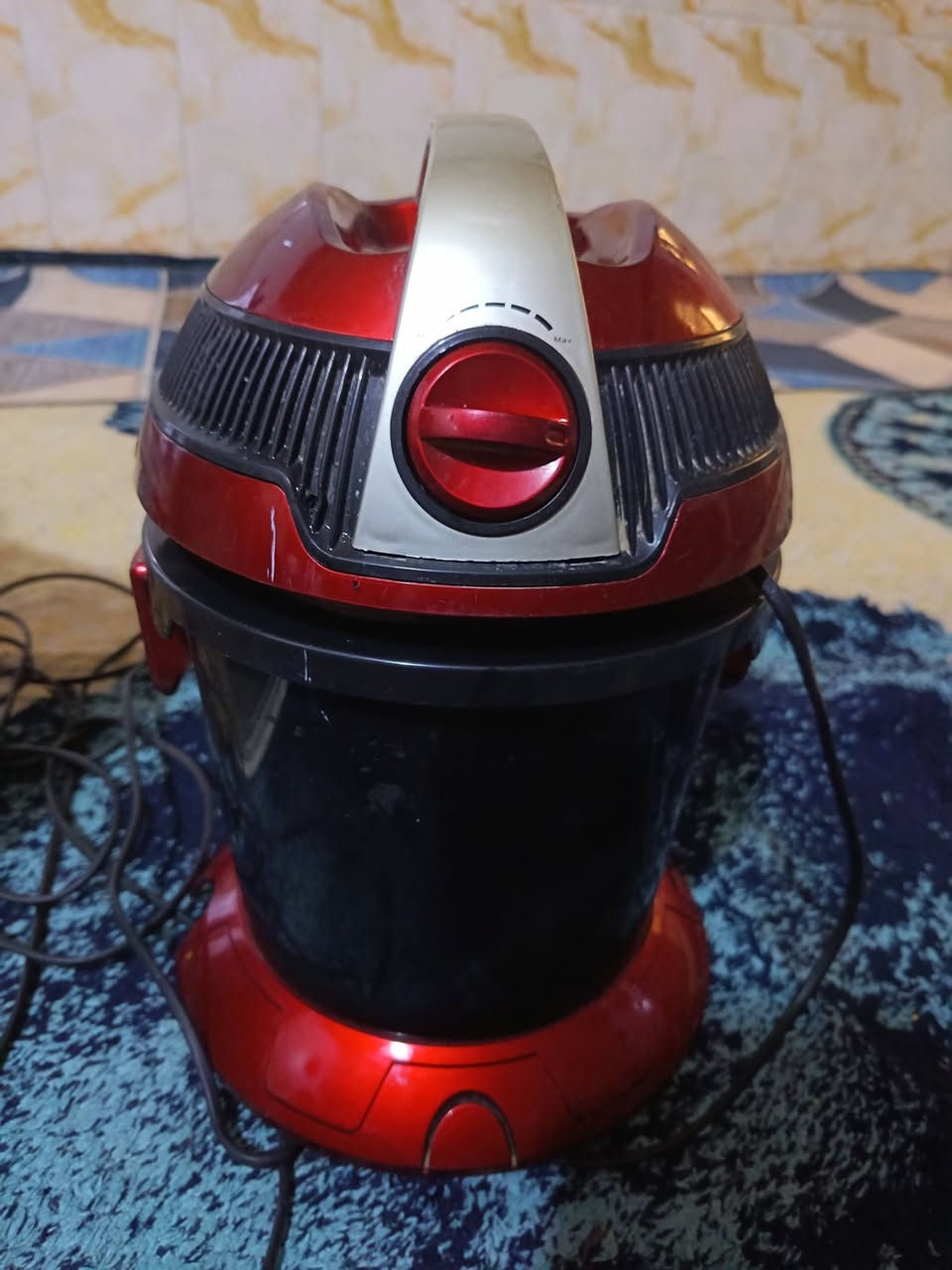 سلام عليكم مكناسه كهربائية للبيع نضيفه وشغاله مابيه شي وسعر مناسب الاستفسار واتساب ***********
