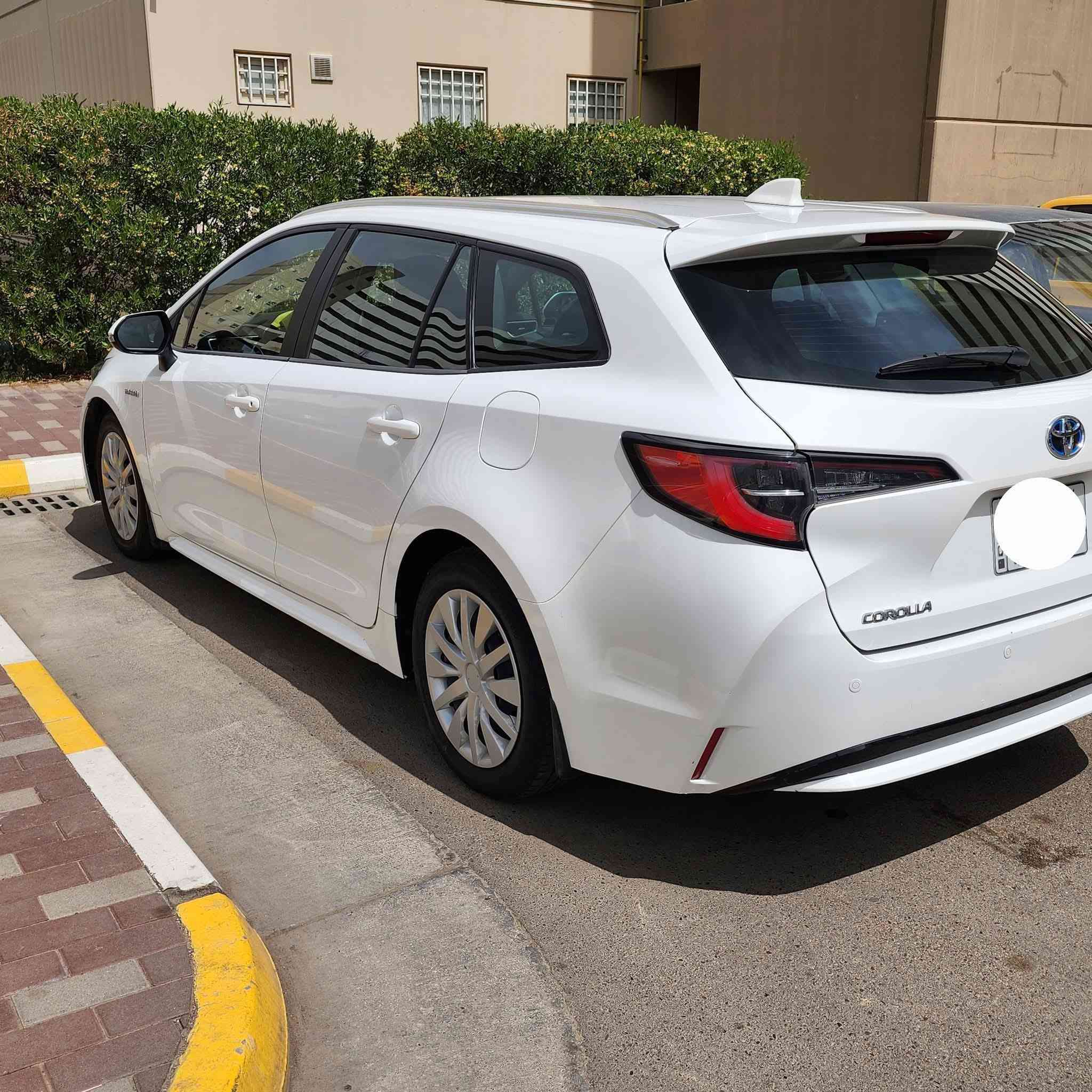 السلام عليكم
للبيع  
كورلا  ستيشن 2021 بغداد 
محرك 1.8 هايبرد 
•شاشة
•اوتو هولد 
•هاندبريك كهرباء
•رادار  
•فول تحكم ستيرن 
•لايتات زنون والبكلايت لد 
•جام كله اوتو و ينزل ويصعد  
•تبريد قطعتين 
السياره نظيفة جدا 
و جاهزه من كلشي  
•السياره بأسمي  
السياره ياباني وارد أوربي 
ضررها : بالمقدمة اللايت الأيمن وربع البنيد تعديل بدون تبديل 

صور الحادث مرفق بالمنشور 
اي أستفسار على الواتس اب 
او على الخاص

 ***********
