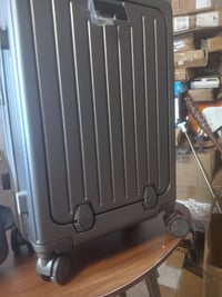 للبيع • واصل على الأول