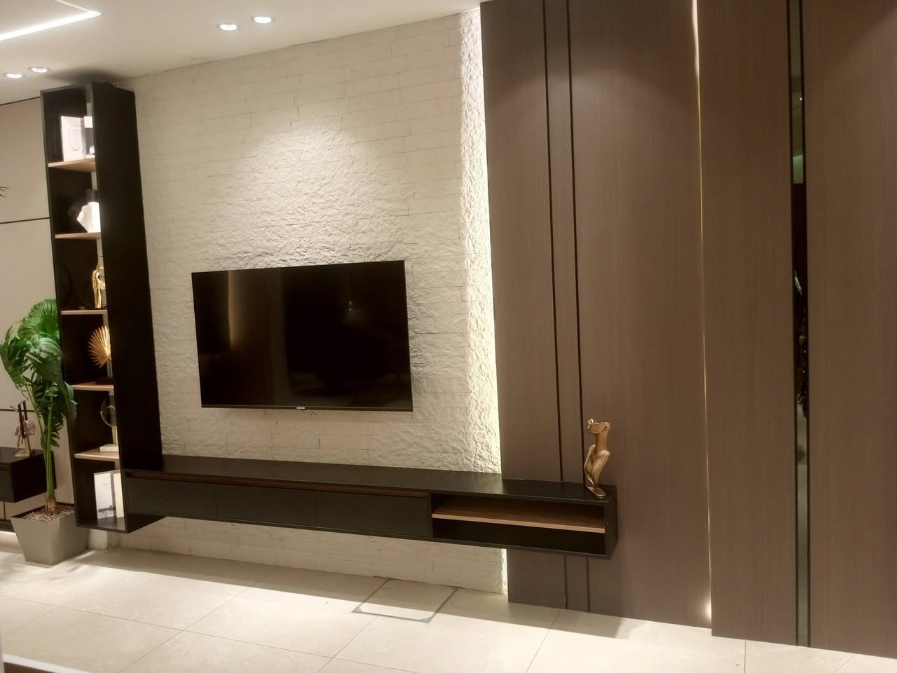 شركت الأصدقاء تقدم كل العروض والصباغ والديكورات وكافت الترميم للاستفسار الاتصال على الرقم يوجود واتساب ***********///***********
