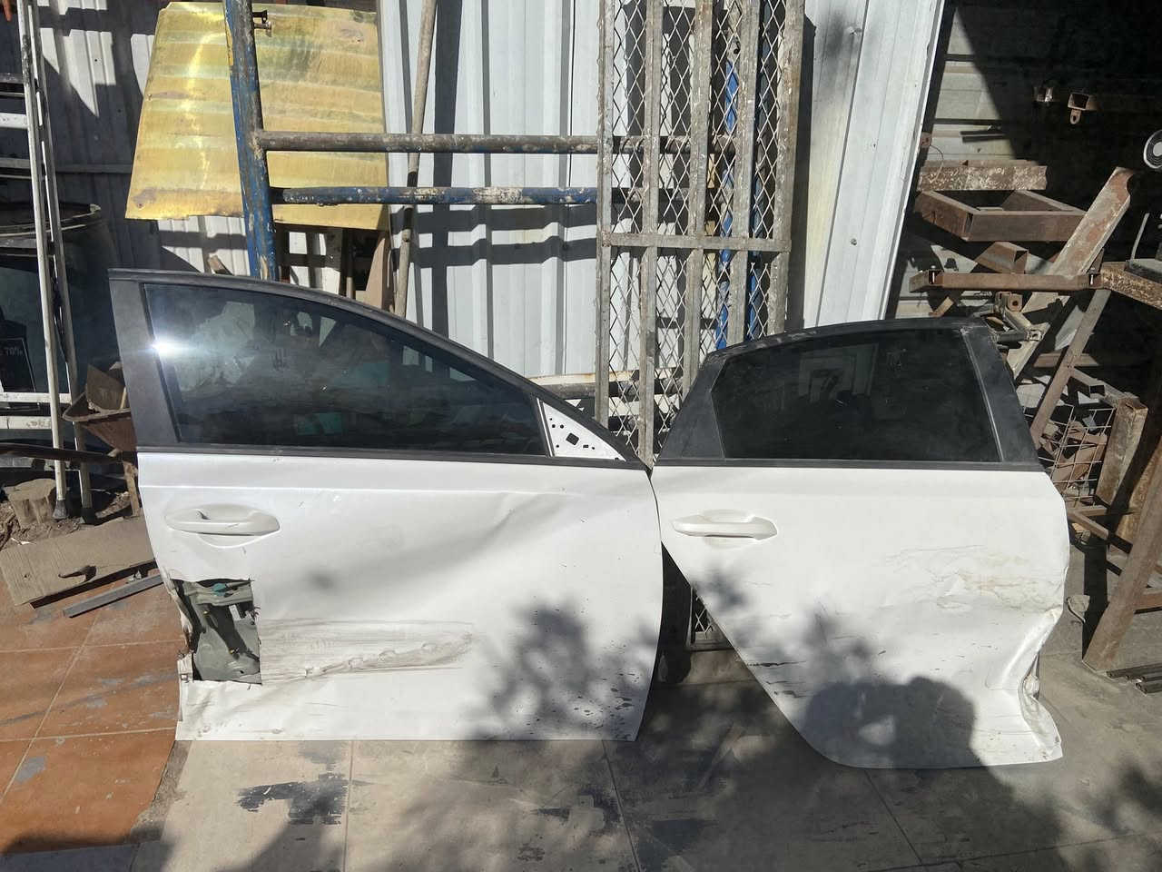 السلام عليكم
ابواب فورتي بيهن حادث مال وارد كدامك بلصور 
كاملات ماعدا حادثهن مكان بغداد الدورة 
***********
