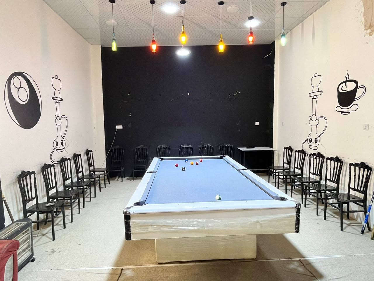 السلام عليكم كوفي للبيع مقابيل افران بيتي مجاور للصيدلية يتكون من ميز بليارد و2 بلازمة كبيرة وصغيرة
سستم كامرات وديوان و 4 ميز مال دومنة ورق و24 كرسي و3كراسي خشب و20 نركيلة وعارضة ومطبخ جاهز من كلشي و مجمدة و 3 سيت طوبارت مال بليارد
و كنفيرة صغيرة وكنفيرة كبيرة وسبلت ميديا 3طن
وباترينة مال مطبخ وقاطع خشب و فرشة ارضية كاملة و
مكينة مال قهوة وتخومة اشوية تعبانات عايزهن تجديد
وطبلات وميز مال كاشير للبيع شلع السعر 3ملايين و600 الف سبب البيع عدم التفرغ الشراي يتصل غير متواجد على الفيس للاستفسار على الرقم ***********
