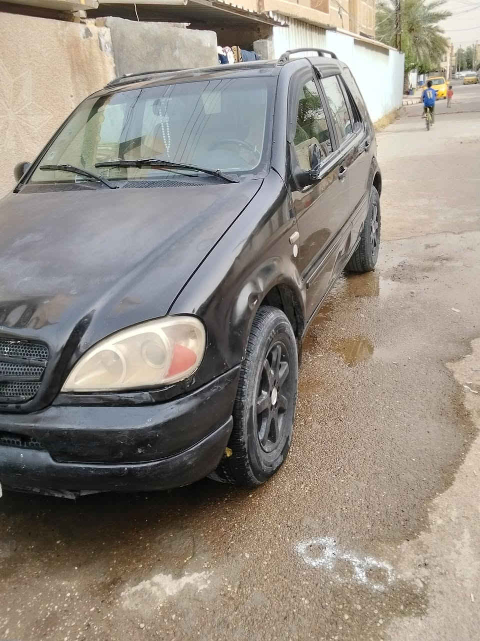 سيارة للبيع مارسدس اكس فايف موديل 2004 مكينة كير مكفول سيارة جاهزة بيع او مراوس سعر 85 وبيها مجال *********** وتساب موجود

