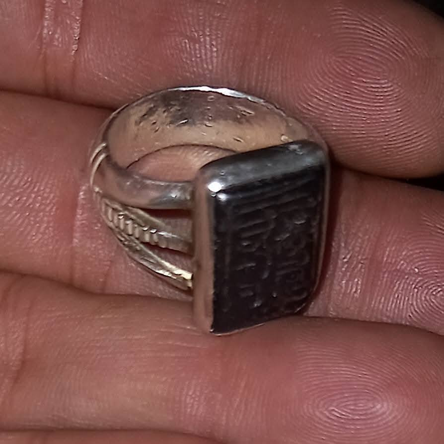 ⚫️محبس حجر الحديد الصيني قطعة قديمة حيل حجر وسياقه وخط قديمات أي استفسار أو سؤال الحجز واتساب يوجد توصيل كافة محافظات العراق
***********
