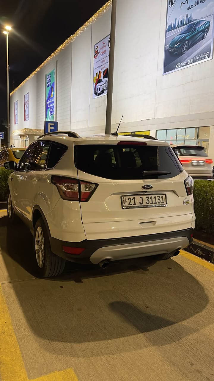 فور اسكيب 2017 
بيها جلمغ خلفي + نص صندوك
وبي كم مكان تعديل بارد 
ماشيه 70 الف ميل 

كير محرك شرط 
سعره 105 وبي مجال 
*********** كركوك, العراق
