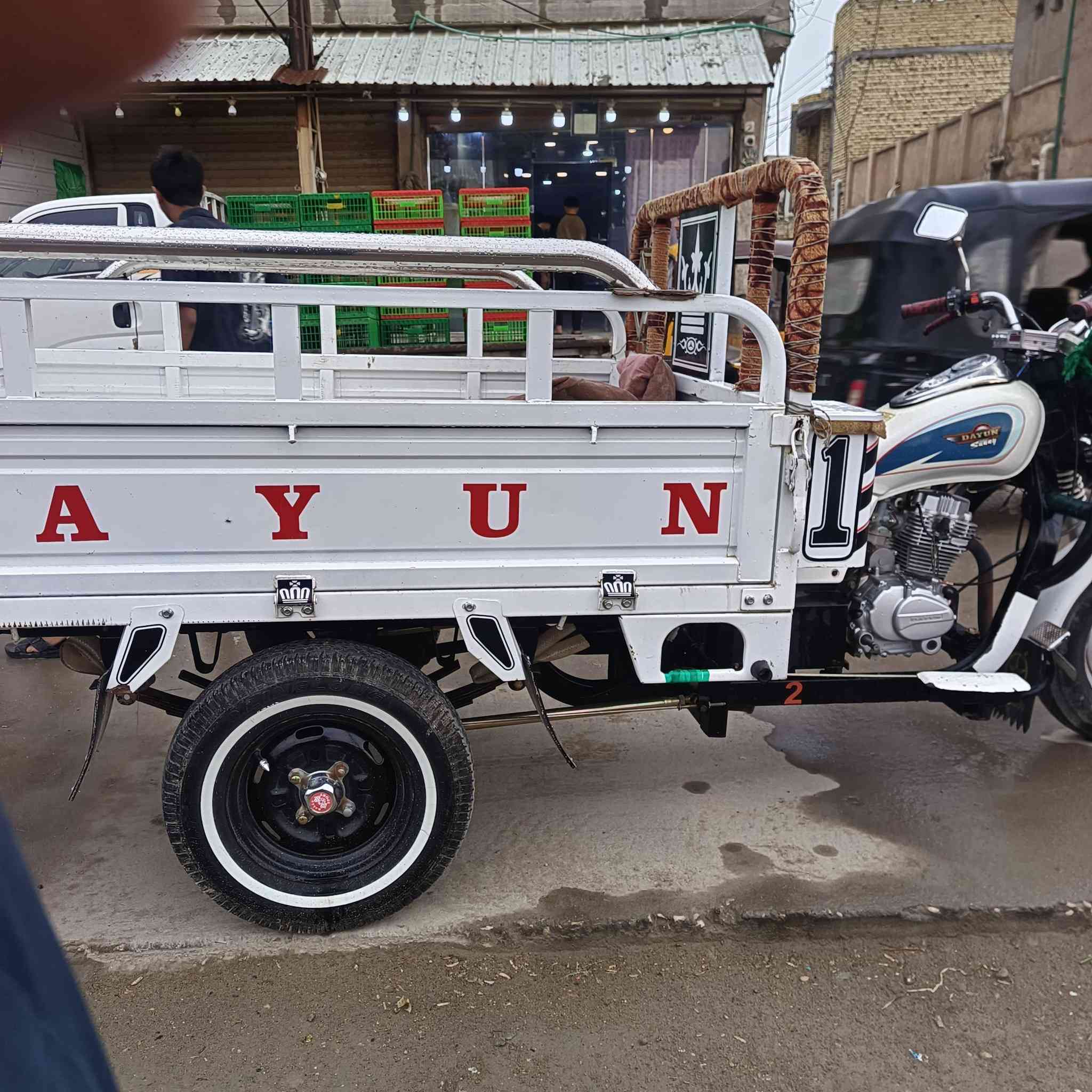 سلام عليكم شاب 
ستوته موديل 21
السعر 3000
رقم الهاتف ***********
رقم الوكيل كرار
