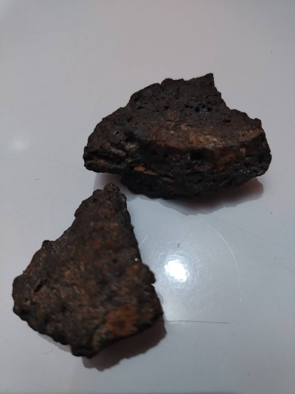 يوجد لدي حجار نيزك مفحوص من ختصاص حجار رقم ***********
