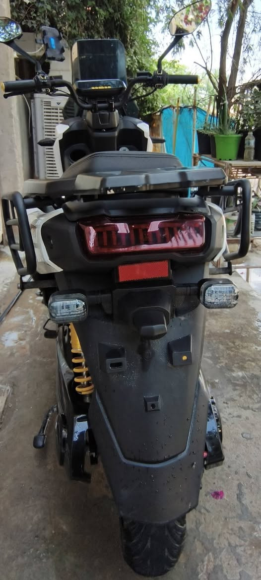 دراجه اباتشي من winlee للبيع 
‏ 
‏ملف 3000w الفولت 73v 
‏
‏البطارية ليثيوم
‏
‏السرعه 136 الحقيقي 80 وفوك
‏
‏السعر مليون و 600 وبيه مجال 
‏مكاني بغداد الشعب
للمعلومه
‏الدراجه صارلي 4 اشهر من اخذته بسعر مليونين 300 واوراق الشراء موجوده النضافه فول مابيه اي نقص كلشي شغال 
‏
‏


**إذا كنت صاحب هذا الإعلان وتريد حذفه لأي سبب، رجاءا أرسل رسالة إلى الدعم الفني**