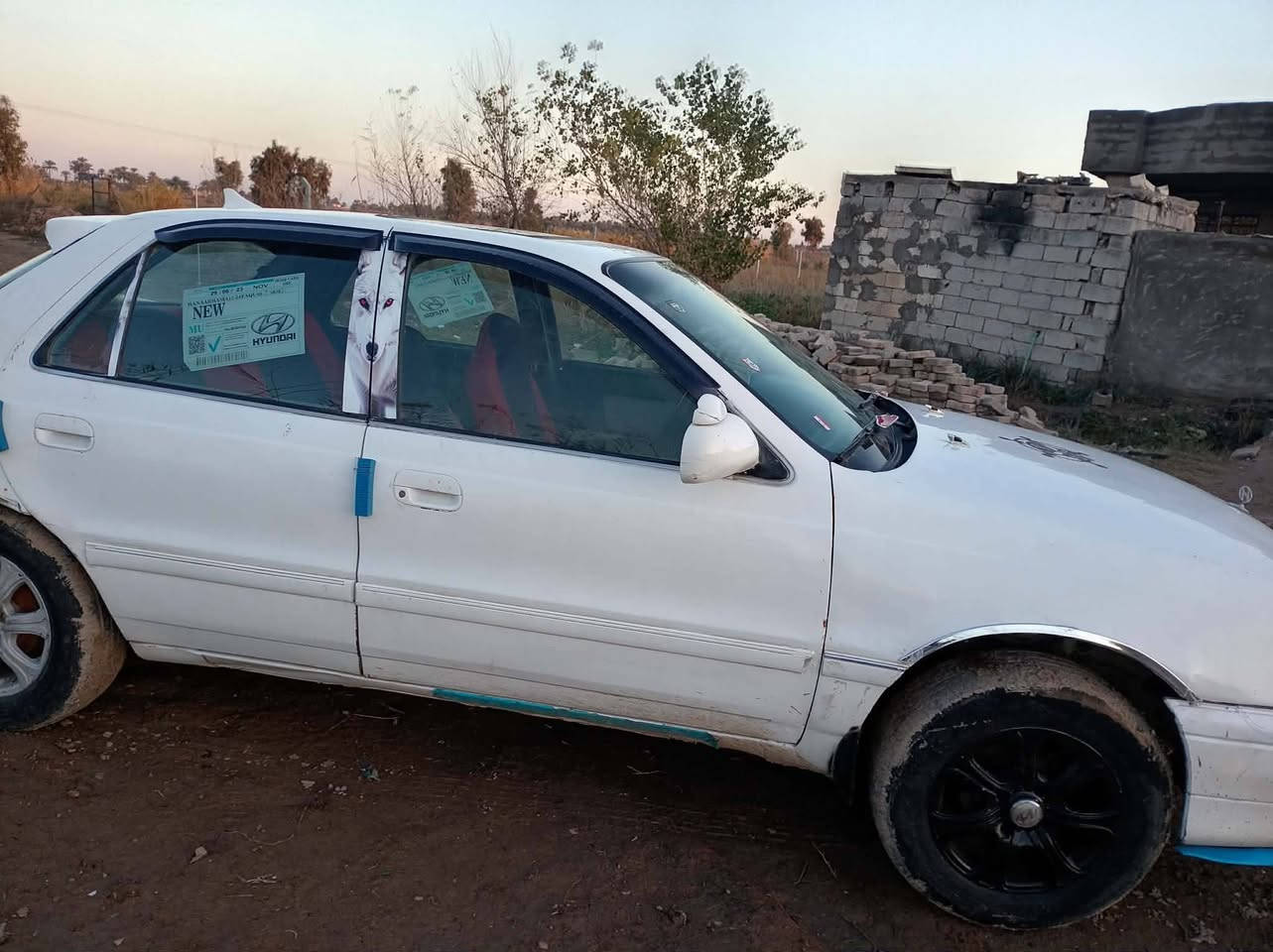 الانتره موديل 94 رقم بغداد دولي سياره حلوه وبدون ضربه كهربائيات شقاله صدر زين للبيع ب 26 وبيها مجال ***********
