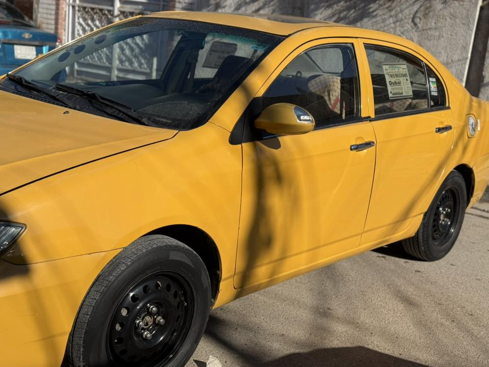 السلام عليكم ليفان 2012 /620 مكفوله كفاله عامه سياره جديده لوك بيه تخطتين واحده بل باب لوره جهت سايق وحده لباب لصدر وضحات  وكلشي موضح بل فيدو سياره جديده بمعنه لكلمه رقم بغداد إنكليزي تحويل ثاني يوم هزه جديده كير ومكينه جدد برغي مامفتوح بيه كير عادي مكفوله كفاله عامه عامه شرط سونر تخم تاير جديد صدر امامي خلفي جديد ربع واحد ماتصرف عليه سعر 55 وبيه مجال بسيط عنواني بغداد 

‭0776 609 5788‬
