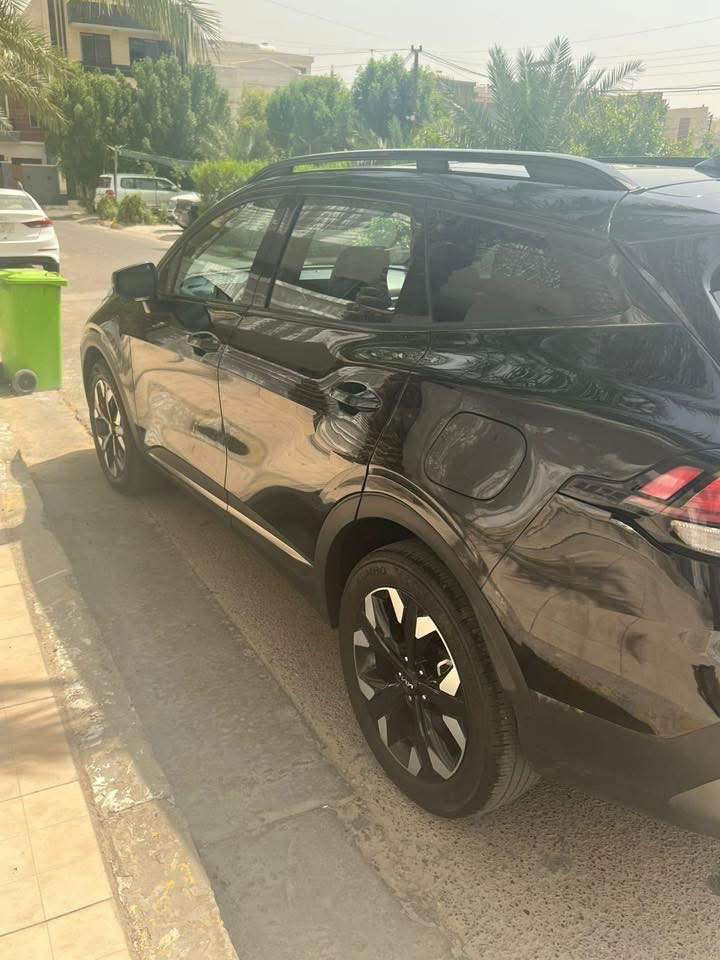 ‎للبيع كيا سبورتج موديل 2023 فول مواصفات اكس لاين وارد امريكي
‎مواصفاتها 
‎  بانوراما
‎  رادارات جانبية 
‎  رادار امامي +  خلفي 
‎  بصمة : تشغيل - ابواب - صندوك
‎  صندوك كهرباء ذكي 
‎  شاشة كبيرة  تدعم كاربلاي واندرويد اوتو وفول تحكمات لمس
‎  كيجات الكترونية متغيرة حسب الوضعيات
‎   انظمة القيادة : سبورت - سمارت - نورمال  
‎كشنات جلد   + كشنات تدفه وكشن السائق كهرباء   
‎  اضواء ترحيب عند الاقتراب مع ترحيب داخلي عند الاقتراب
‎  شحن وايرليس
‎  منافذ تايب سي عدد 3 مع 2 في الكشنات ومنفذ يو اس بي ومنفذ جداحة
‎  هاند بريك بصمة
‎  اوتو هولد
‎  نظام سياقه ذاتيه وتوقف ذاتي
‎  كامرا دوارة 
‎  تحديد مسار ذكي
‎   نقطة عمياء
‎   كروز سرعة
‎شاشه تبريد لم سستم صوت
‎  اناره داخليه LED لمس
‎   ويل كب حجم 18 وحساس اطارات
‎   اشاير بالمري
‎   تشغيل عن بعد
‎   شاشة لمس متغيرة لتحكم الميديا او لتبريد
‎    فول تحكمات ستيرن 
‎حساسات خلفية 
‎   لد نهاري 
‎   لايتات زنون عالي ناصي 
‎  مانع انزلاق
‎رقم بغداد الجديد تحويل مباشر بأسم المشتري
‎حادث السيارة :   خلفي  قبق الجنطه تبديل وصبغ چاملغ خلفي + بابين اليسار كلير امريكي بدون ايرباك بجم كبس    
‎مكانها بغداد حي الحسين قرب المطار 
‎السعر : ورقه بيع فقط 180
‎رقم الموبايل :*********** بغداد, العراق
