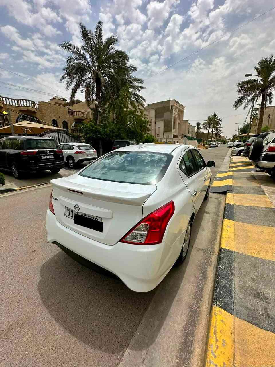 السلام عليكم 
      جمعة مباركة ⬇️

للبيع نيسان سني 🇮🇳هندي الاصلي 2025

ضمان نيسان شركة السور  الوكالة معتمدة 
3سنوات او 100الف km

معروف الموصفات
مسويلها دوشمة عامة ارضيات وصندوق وكاعيات 
ومبدل الها دهن الاصلي يم الحسام  كاملة   

دينار متصرف عليها جاهزة👍
تريد زيروو  روح اشتري🔻
بانزين فقط محسن
تبريد ثلج ❄️ 

ماشية 5000.  km. يعني زيرو

رقم بغداد باسمي مميز⚠️🚨تحويل ثاني يوم

مكاني بغداد زيونة للاتصال ***********
