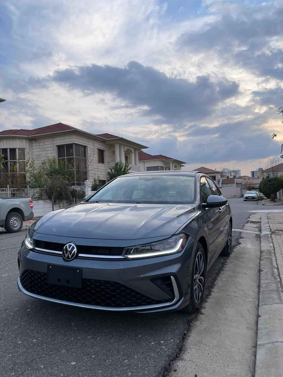 ڤۆلکسواگن جیتا 2025 مواسەفات se 
رەنگی نەفتی 
مواسەفات پانۆراما - بەسمە 
شەغال- کوشن جلدو هیتەر 
رادار شاشە ئەلیکترۆنی- 
٤ هەزار رۆیشتووە

سعر لە کۆمێنت داوابکە ڕاستەخۆ بۆت دیت 📩 

گیرومەکینە بەشەرت 
 زۆربەجوانی پاکی ماوە 
هیچ خەلەلیکی تیدا نییە 

ژمارەی خاوەنی 
***********
