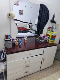 للبيع • غرفه اخشاب