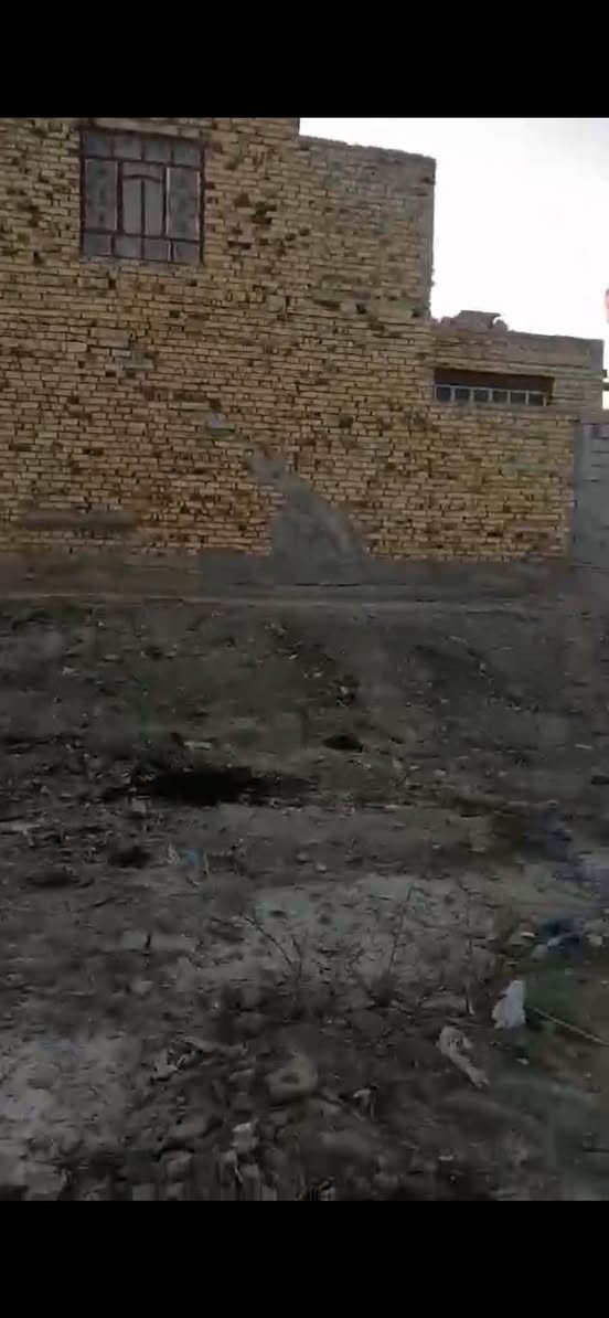 السلام عليكم 
عرصه للبيع طابو زراعي مساحتها ١٥٠ على طريق سنيه مقابل محطة بانزين شموس قريبه على الطريق المشاية للاستفسار الاتصال على الرقم  ***********
