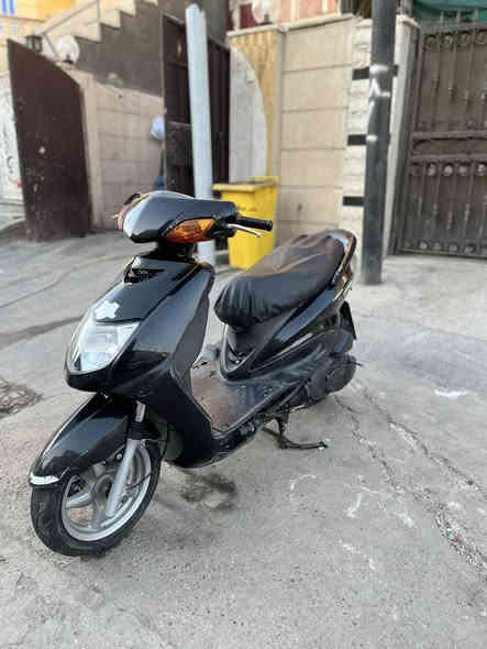 سلام عليكم سكنس للبيع نثيه 110 دراجه كامله كفارات بلاديه كلجات جديده اشاير شغاله مكينه مجفته قبل سبوع بعدهه جديده دراجه خير من الله شغل و اطلع رايدهه با 500 وبيهه مجال قليل مكاني بغداد المشتل للأستفسار *********** او خاص
