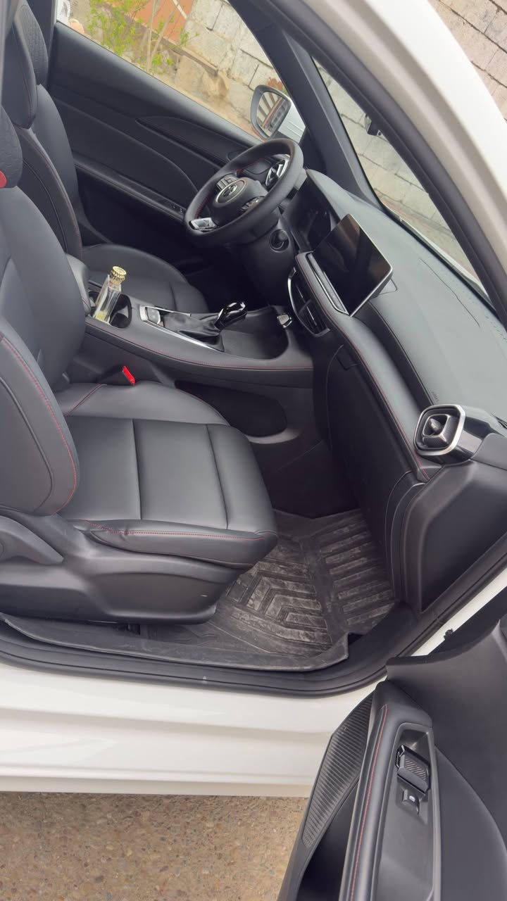 أم جي جيتي موديل 2025 رقم أربيل مكفولة كفالة عامه من ضبغ سياره ماشيه 9000 وسياره لديها بطاقه بنزين مكان سيارة كركوك سعرها 125 وبيه مجال قليل
 للاستفسار تواصل على رقم :***********
