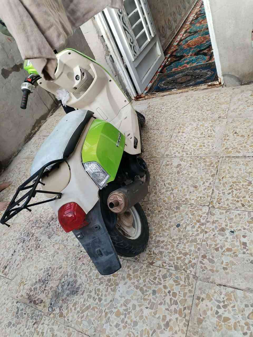 سلام عليكم دراجه بوليسي لبيع دراجه صارلهة يومين من مجفهت لعدهة عل يحك دراجه حلوه ونضيفه سعر 675وبيهة مجال بصيط مكاني كربلاء ساهرون ***********
