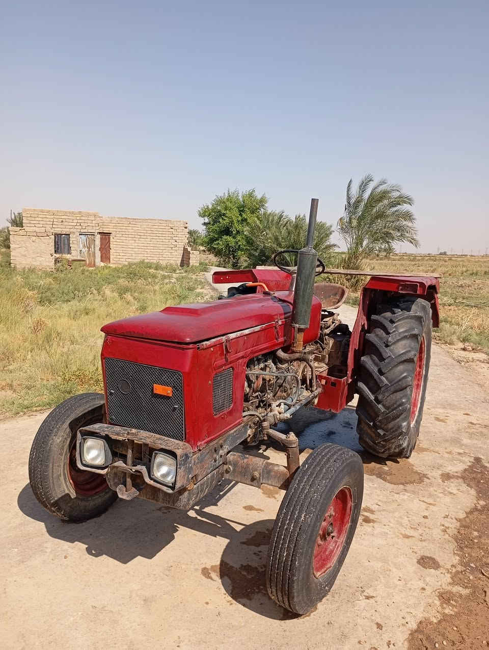 مكينه عنتر 71 موديل 1985 رقم وسنويه جاهزه تخم تاير تجفيت عام مكينه وبم ونوزلات وباتري ابو 90توني شاده كير اكسن خير من الله السعر 5وبيها مجال حق الجيه مكاني ميسان قلعه صالح الاستفسار ***********
