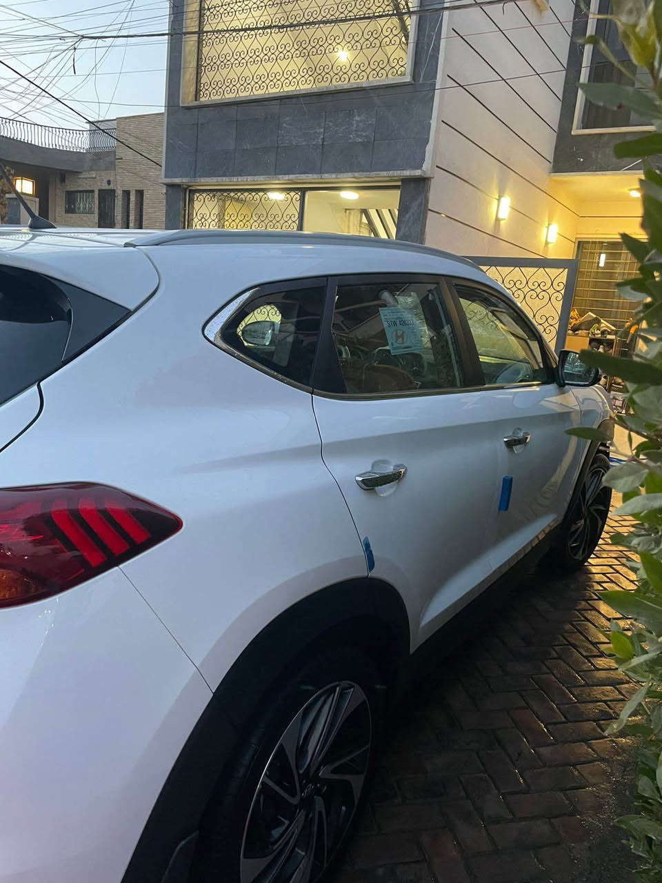 سلام عليكم توسان 2021 خليجي بيها طخه موضحه بالصور والبنيد مبدل فقط السياره بدون دواخل السياره سابقاً مكفوله كفاله عامه العنوان بغداد حي حطين للاستفسار *********** بغداد, العراق
